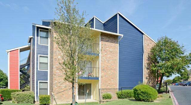 Apartment for rent at 9590 Forest Lane, Dallas, TX 75243