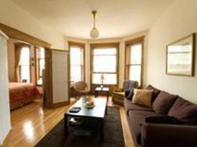 Apartment for rent at 848 W Waveland Ave #1, Chicago, IL 60613