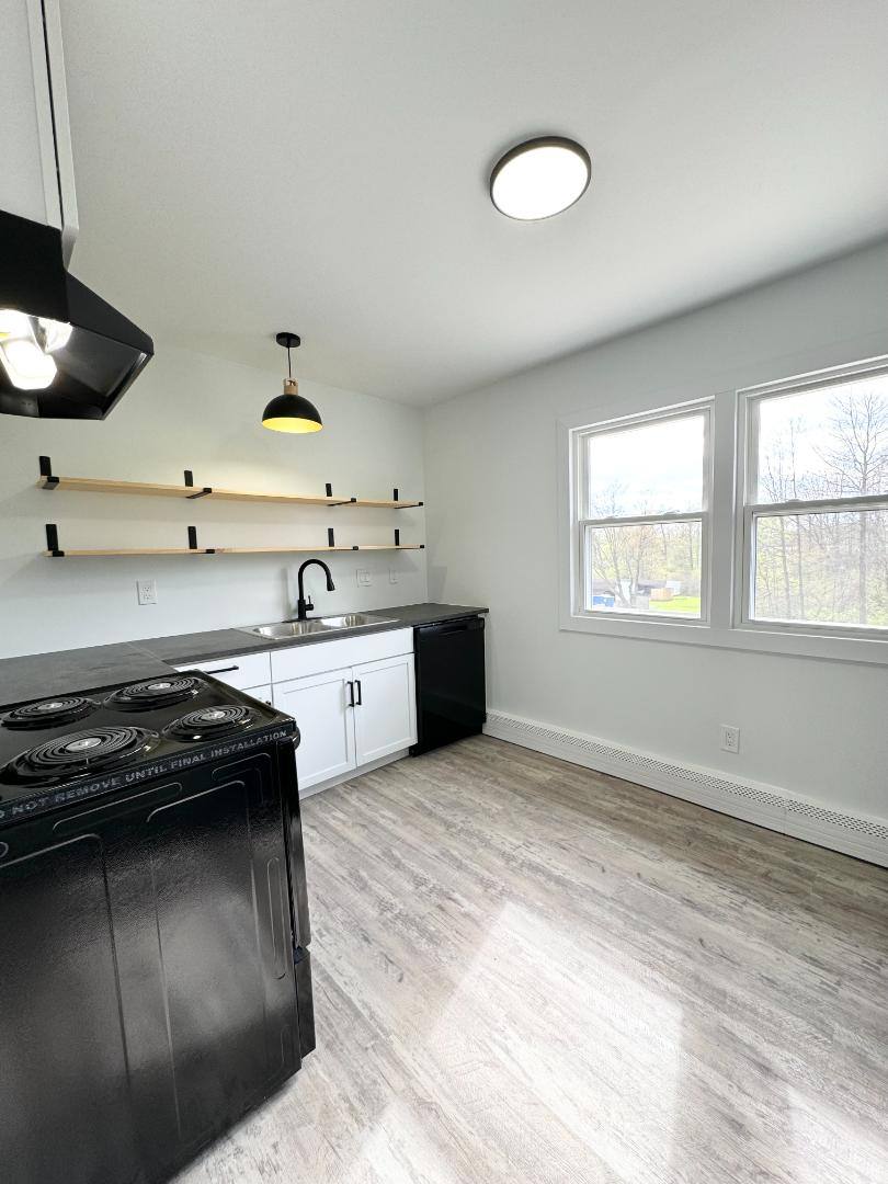Apartment for rent at 8150 Tod Ave #4, Youngstown, OH 44512