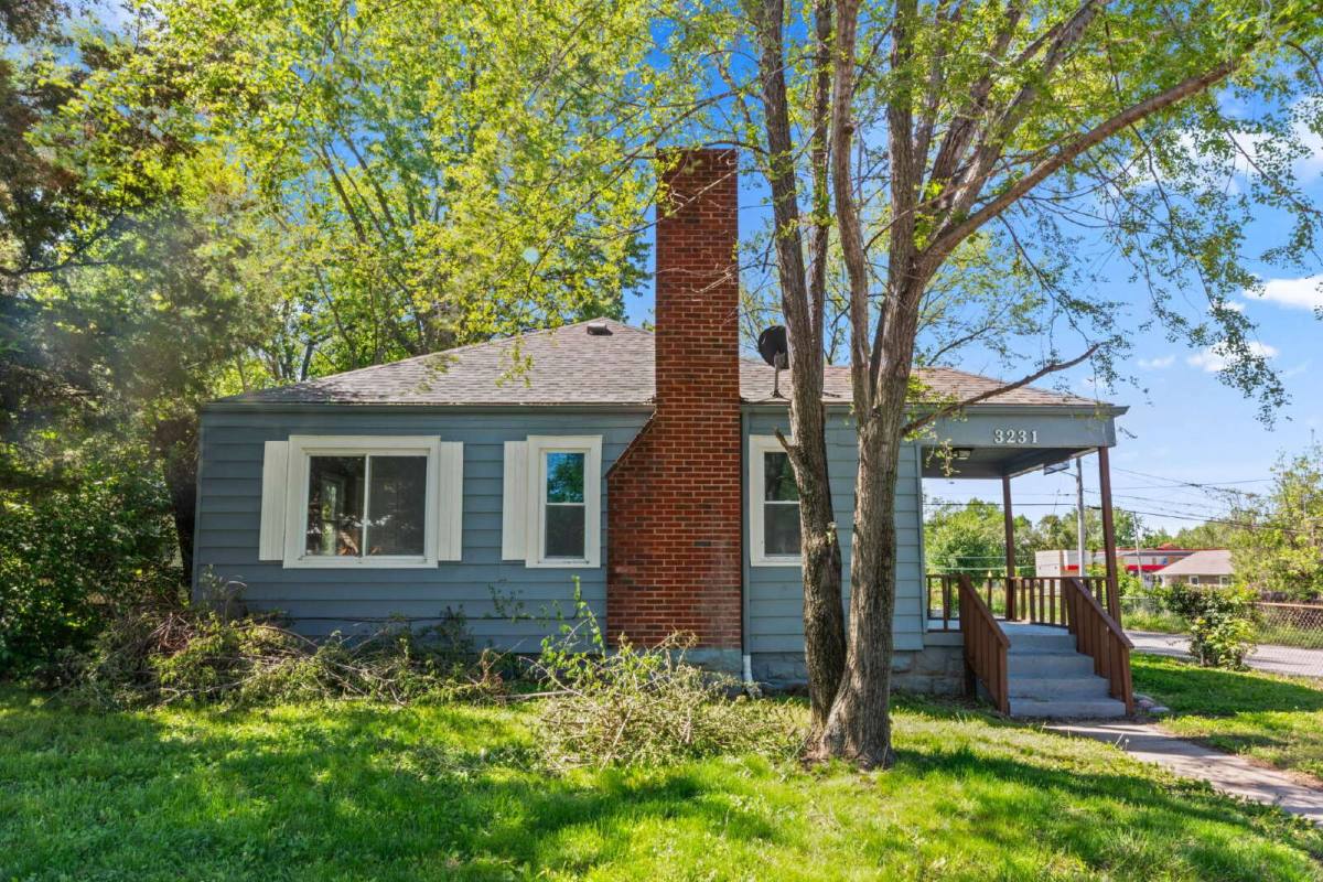 House for rent at 3231 Delavan Ave, Kansas City, KS 66104