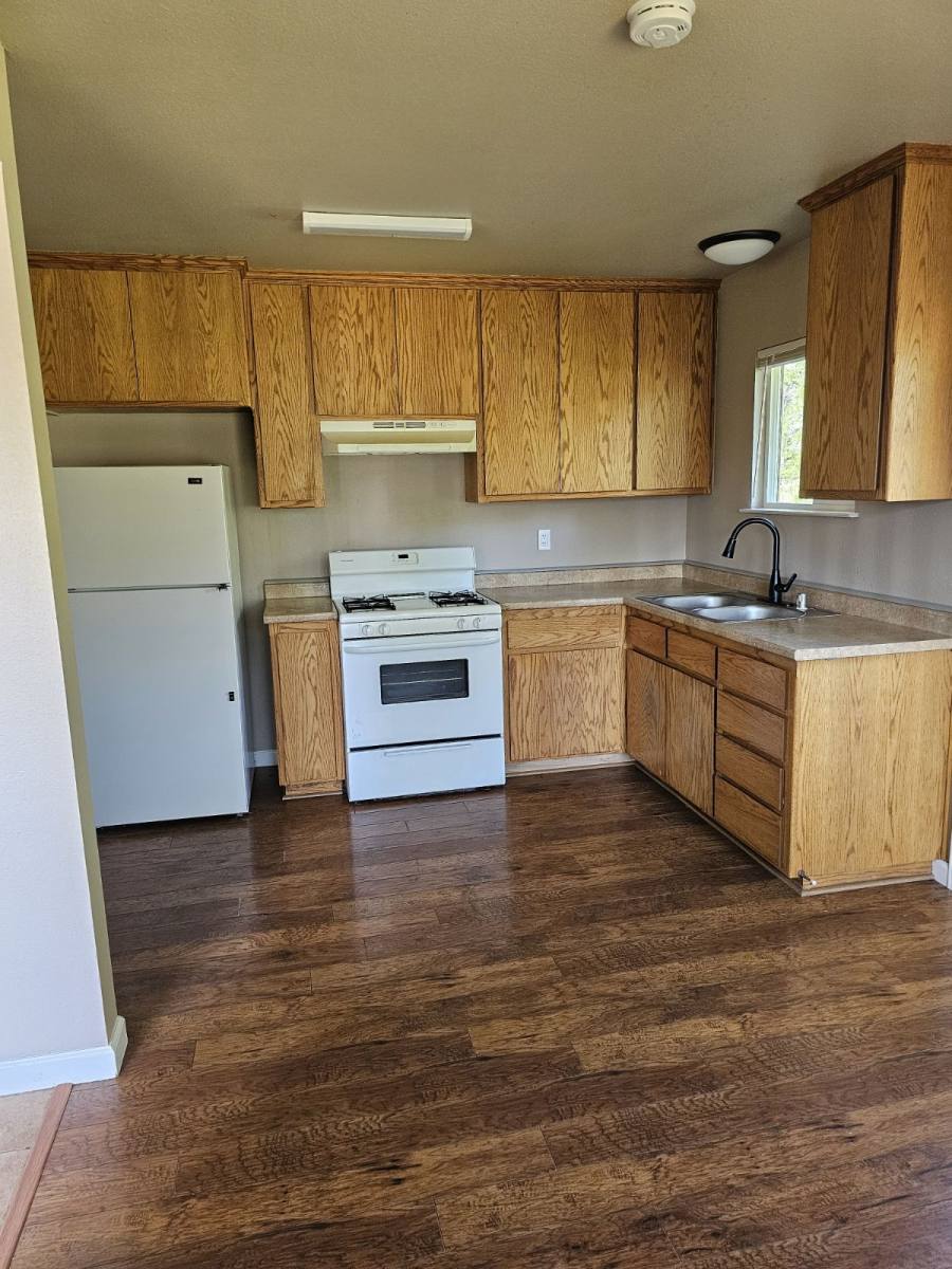 House for rent at 566 Roundup Ave, Red Bluff, CA 96080