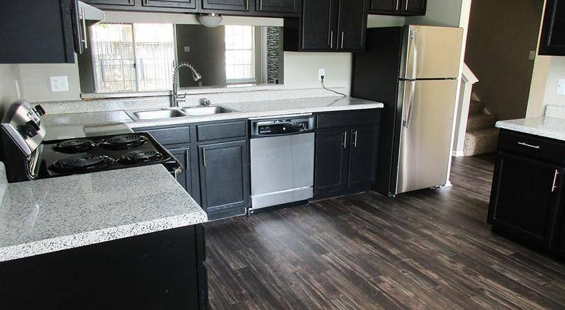 Townhouse for rent at 2900 Matlock Rd, Arlington, TX 76015