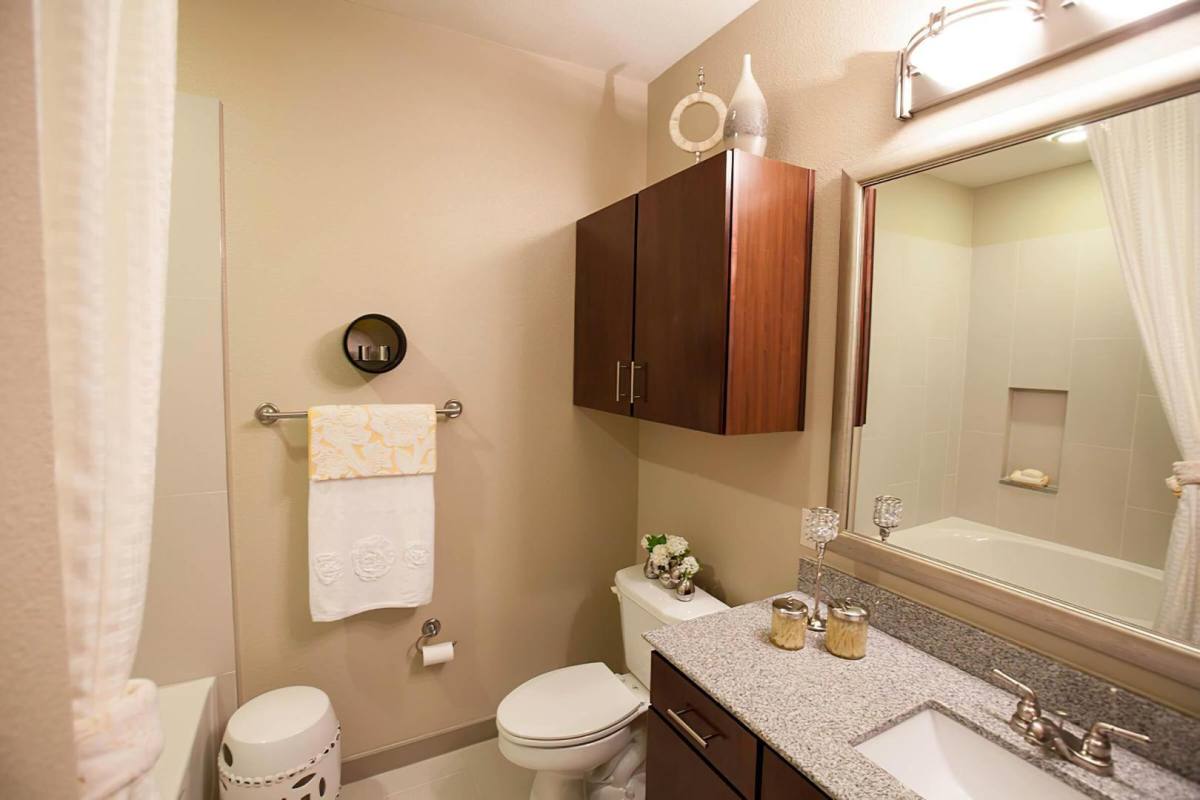 Apartment for rent at 15300 Cutten Rd, Houston, TX 77070