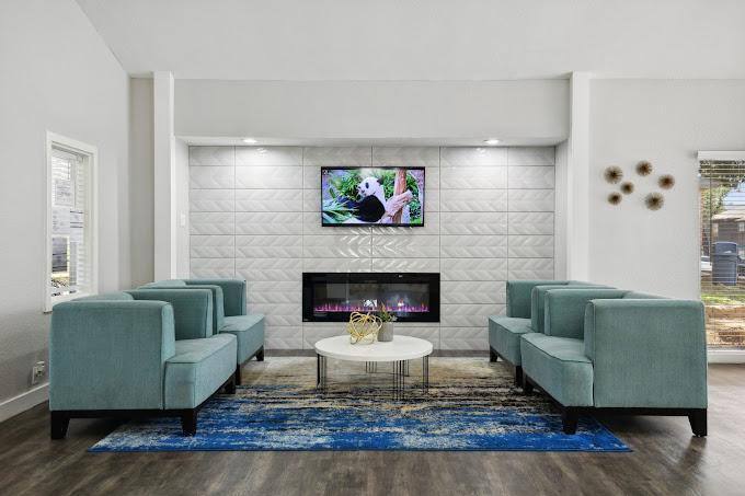 Apartment for rent at Springtree, 2121 Washington Circle, Arlington, TX 76011