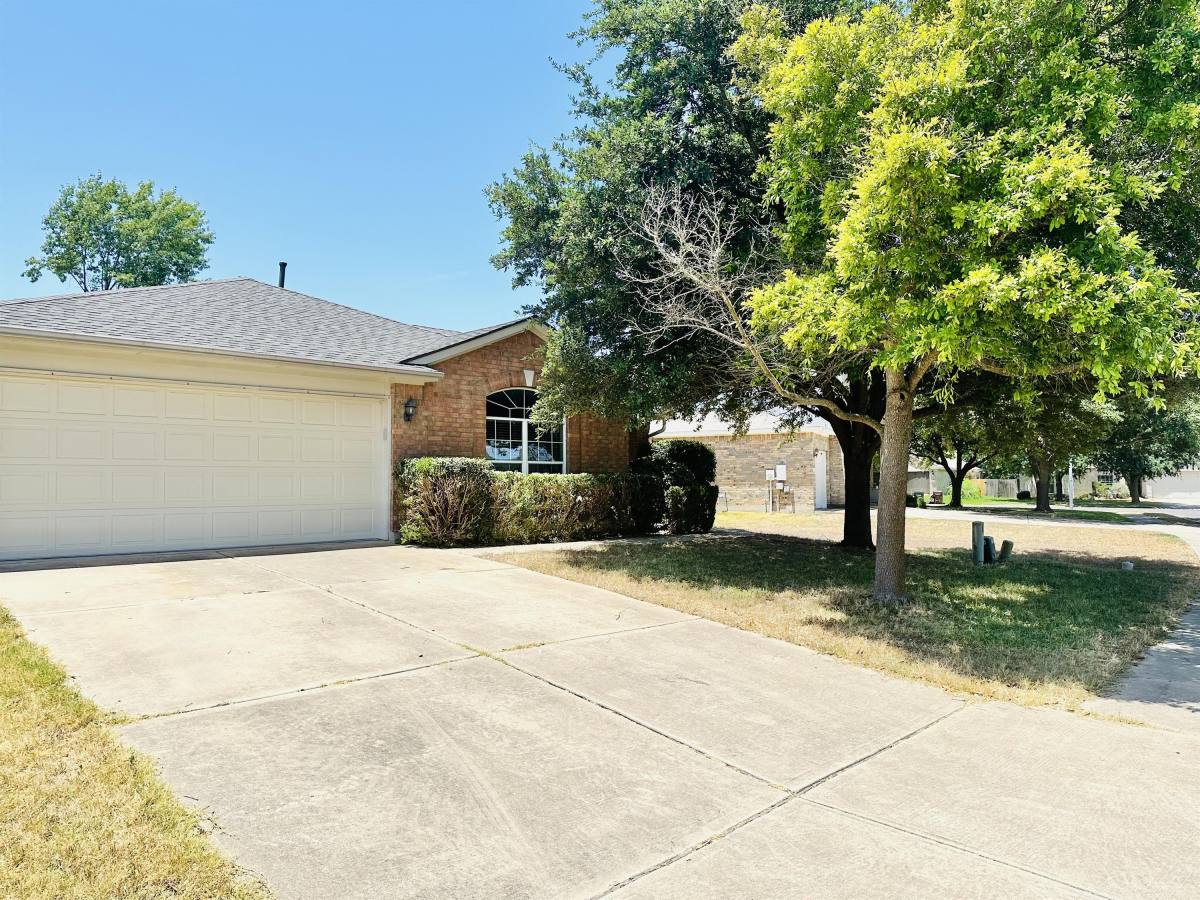 House for rent at Ryan's Crossing, 3402 Yogi Berra Way, Round Rock, TX 78665