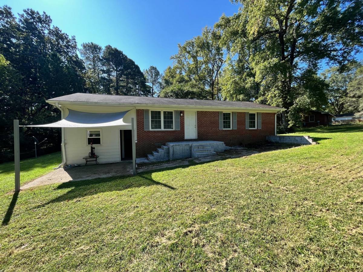 House for rent at 1308 Carroll Heights Rd, Zebulon, NC 27597