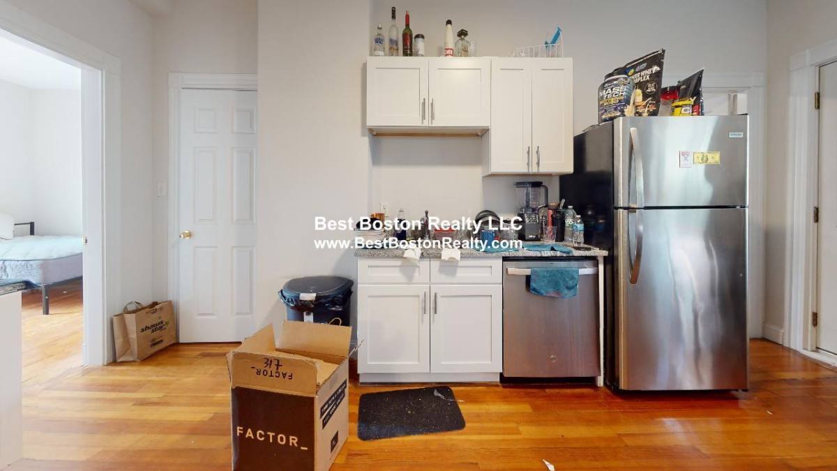 Apartment for rent at 317 Hurley St #2, Cambridge, MA 02141