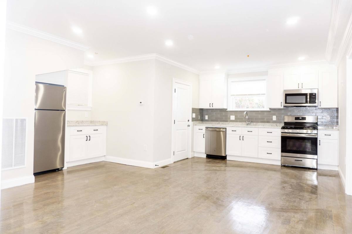 Apartment for rent at 33 Merriam, Somerville, MA 02143
