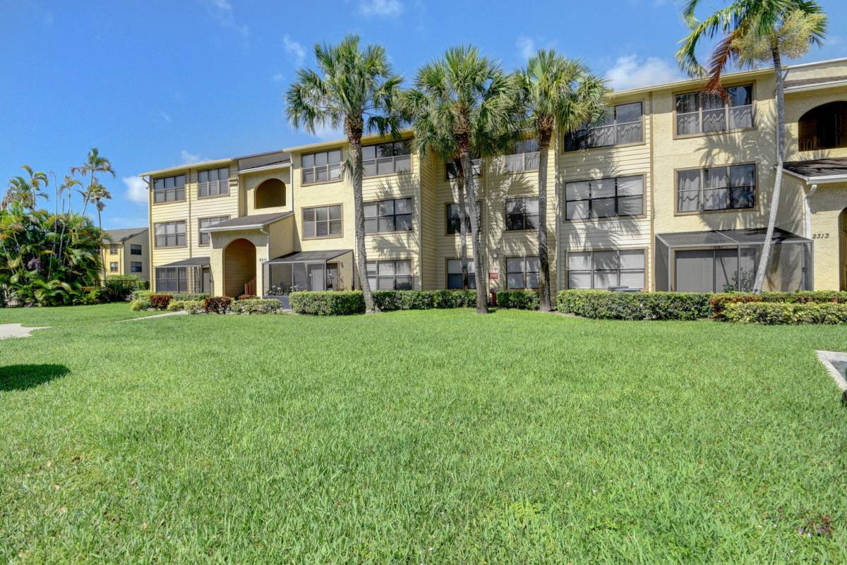 Condo for rent at Boynton Landings Condominiums, 2313 N Congress, Boynton Beach, FL 33426