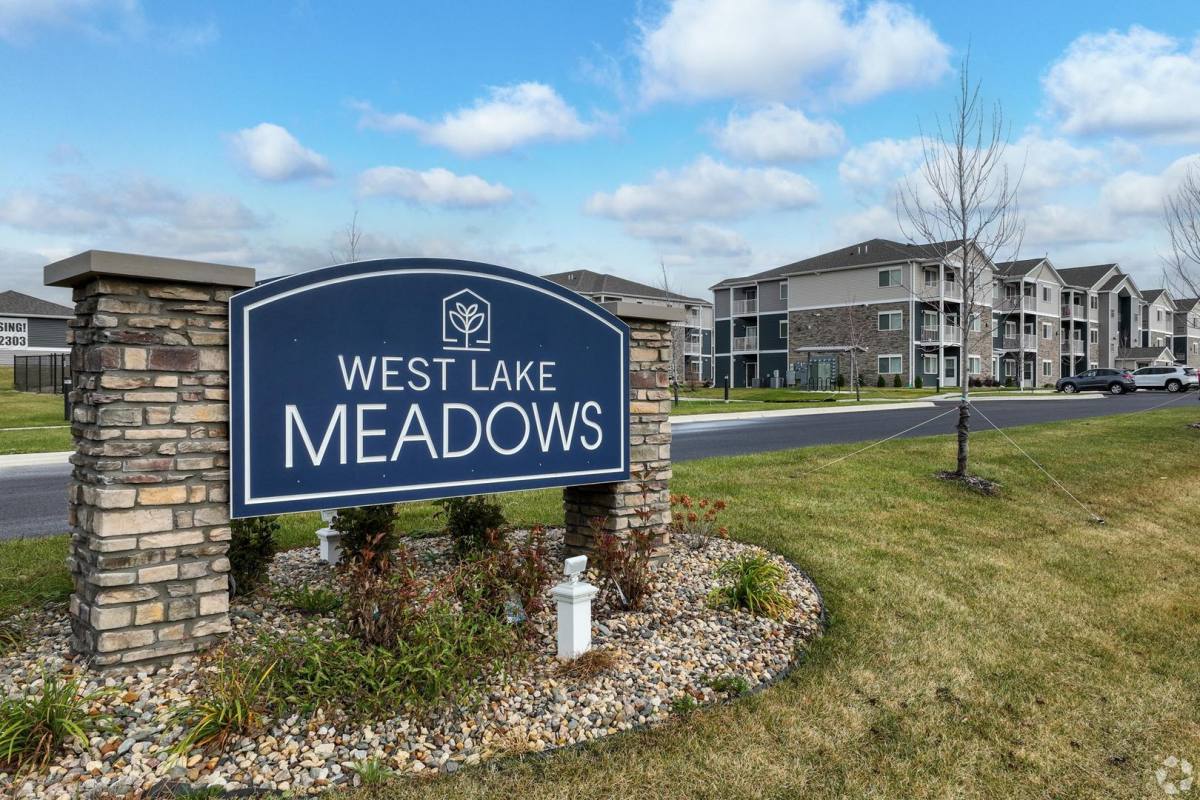 Apartment for rent at 2245 18th St NW, Owatonna, MN 55060