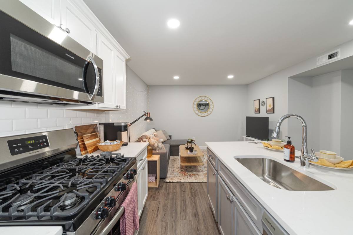 Apartment for rent at 584 Orange St, New Haven, CT 06511