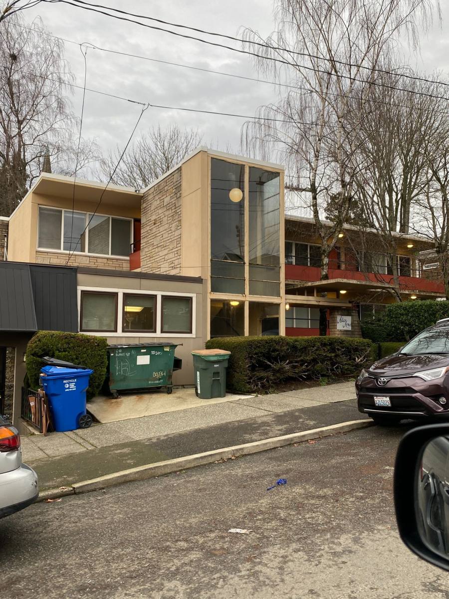 Apartment for rent at 10 Blaine St, Seattle, WA 98109