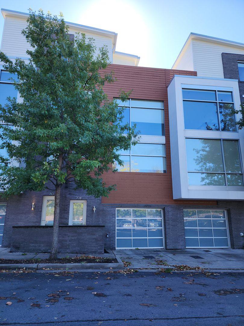 Townhouse for rent at 708 Strickland Dr, Nashville, TN 37206