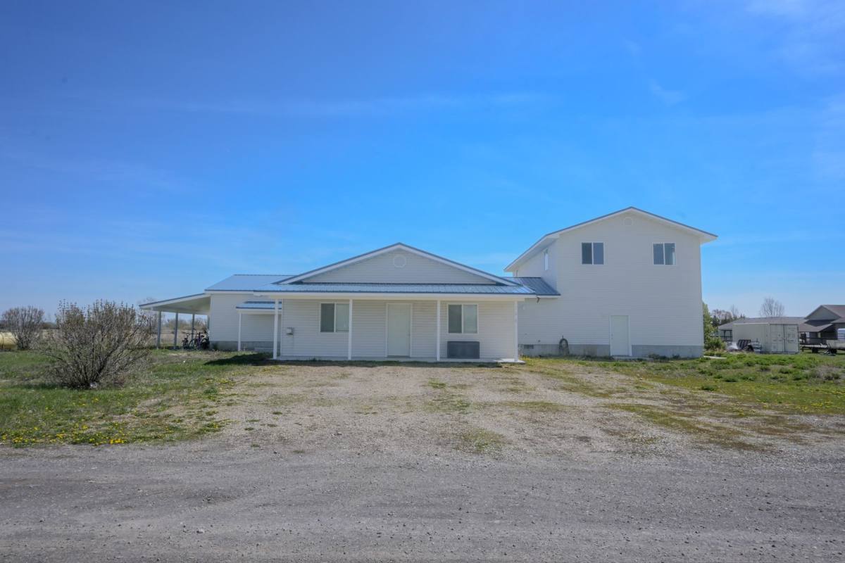 House for rent at 506 N 2420 E, Saint Anthony, ID 83445