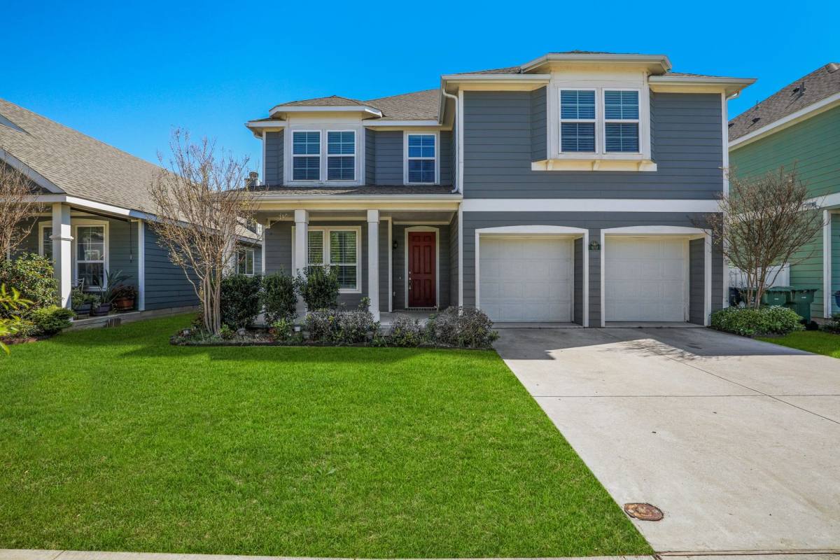 House for rent at 9232 Blackstone Dr, Aubrey, TX 76227