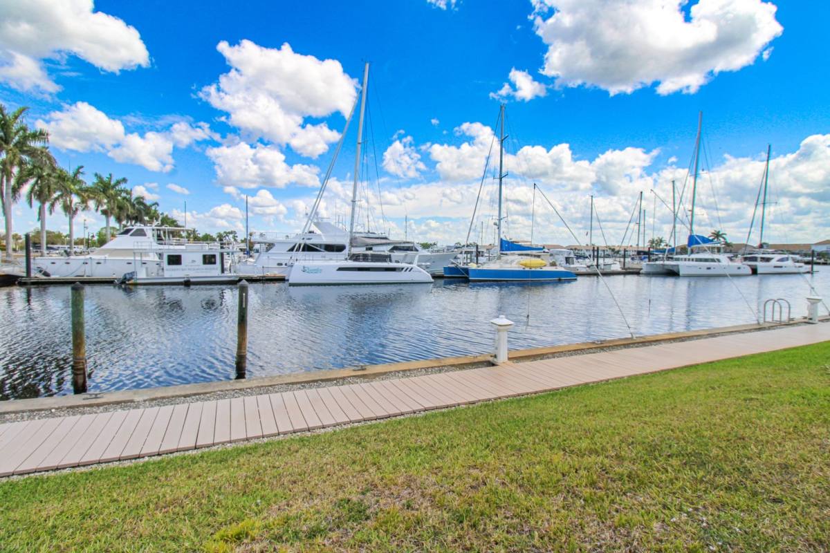 Condo for rent at 317 Sunrise Cay, Naples, FL 34114
