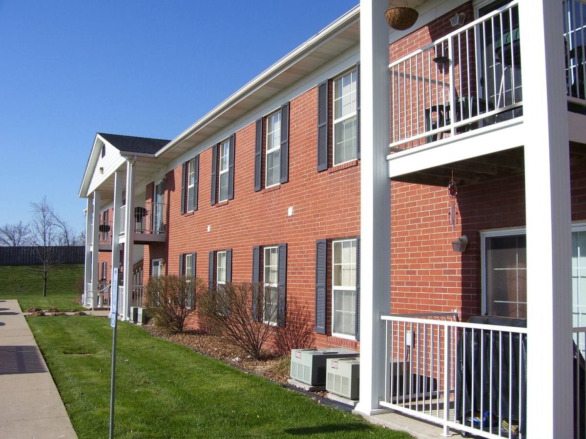 Apartment for rent at 211 W Simon Blvd, Holts Summit, MO 65043