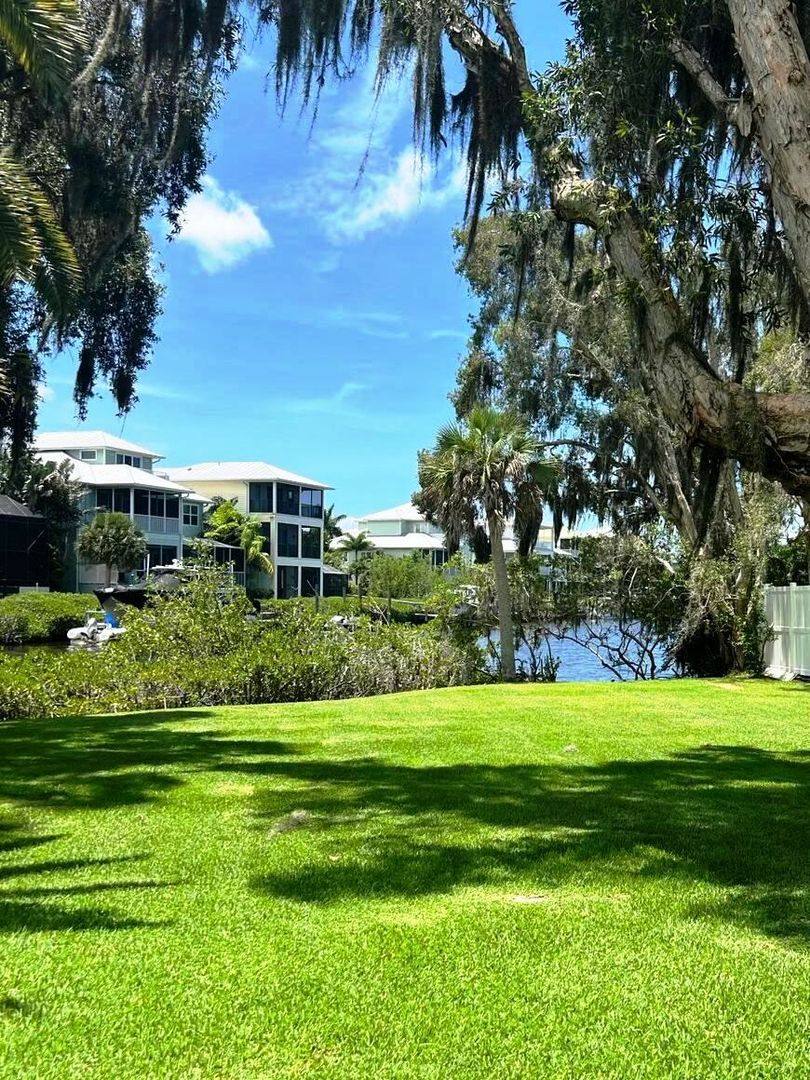 House for rent at 812 Bayview Dr, Nokomis, FL 34275