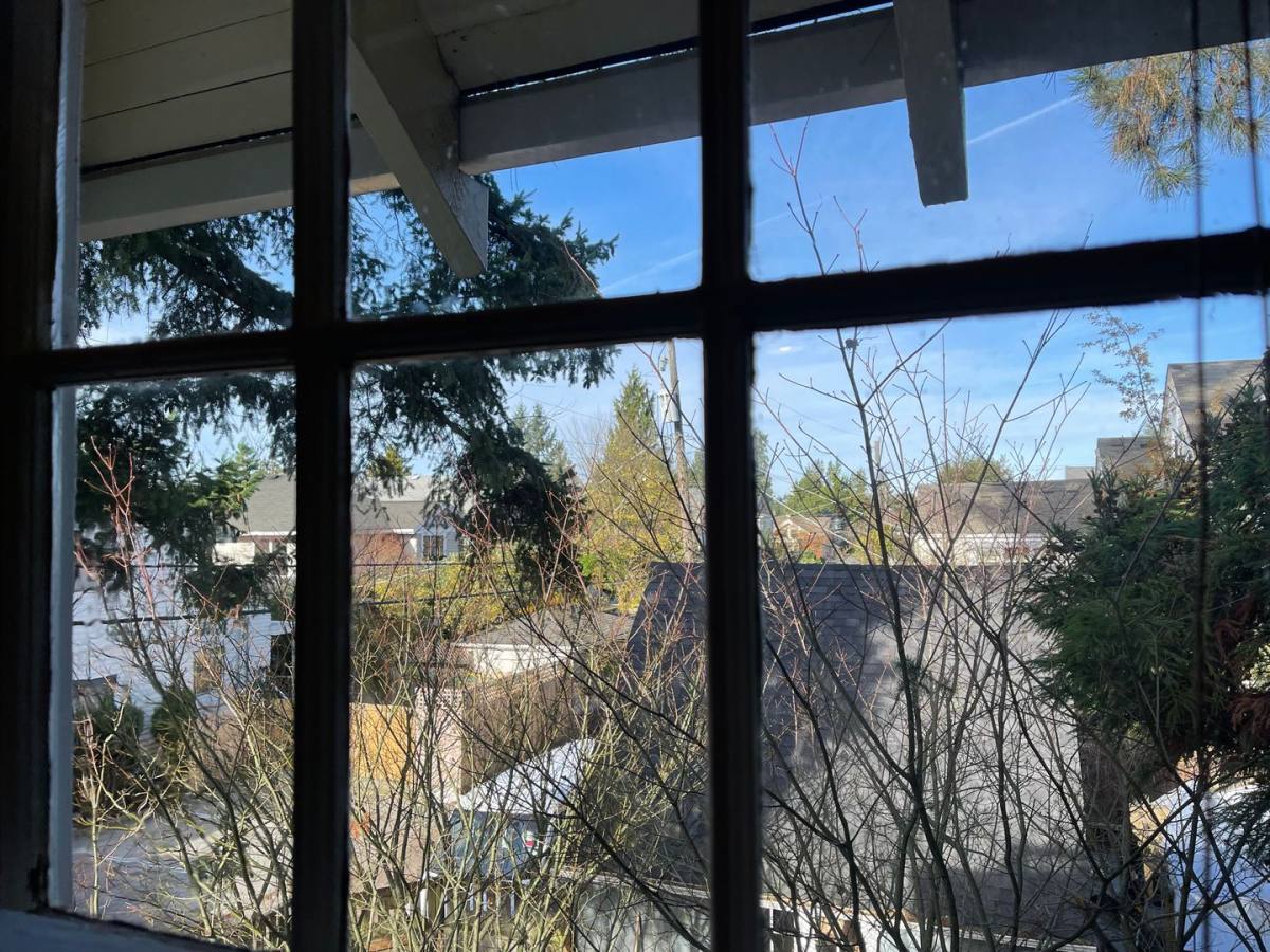 Apartment for rent at 5235 17th Ave NE, Seattle, WA 98105