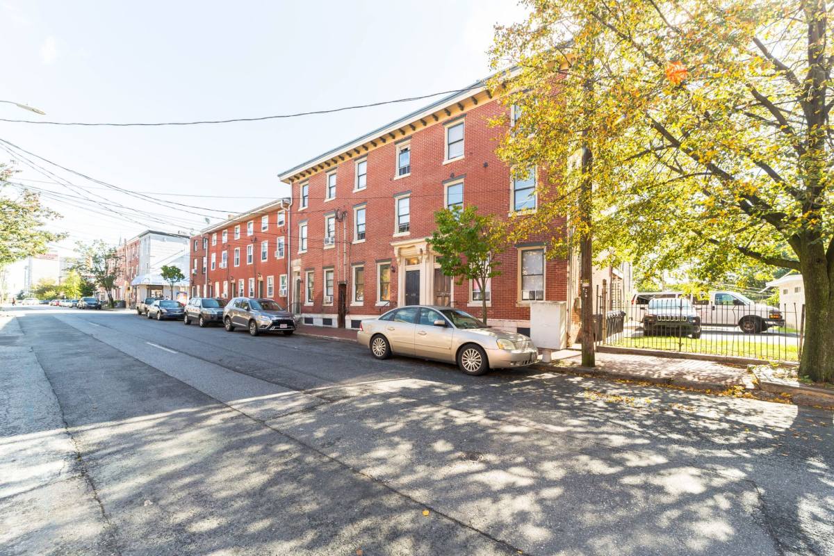 Apartment for rent at 606-618 Washington, Wilmington, DE 19801