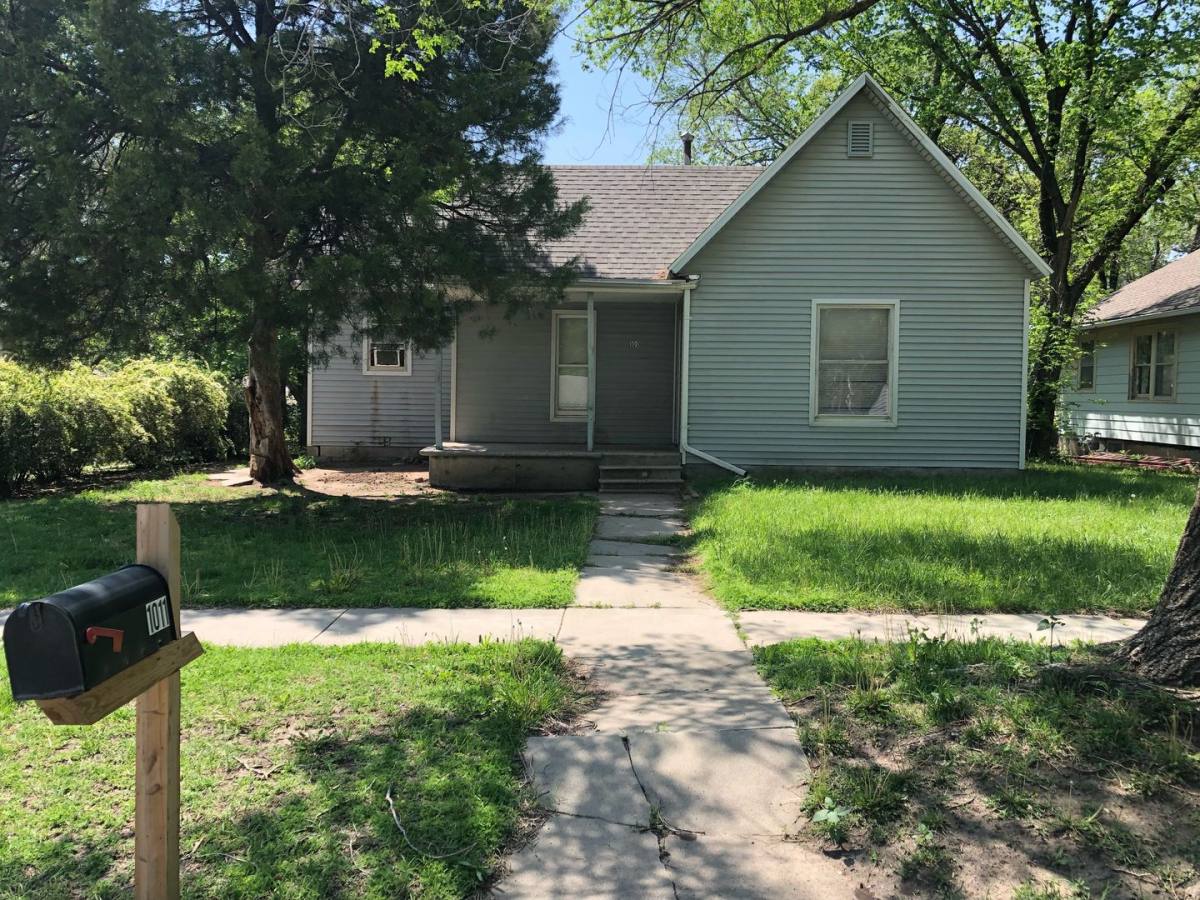 House for rent at 1011 N High St, Newton, KS 67114