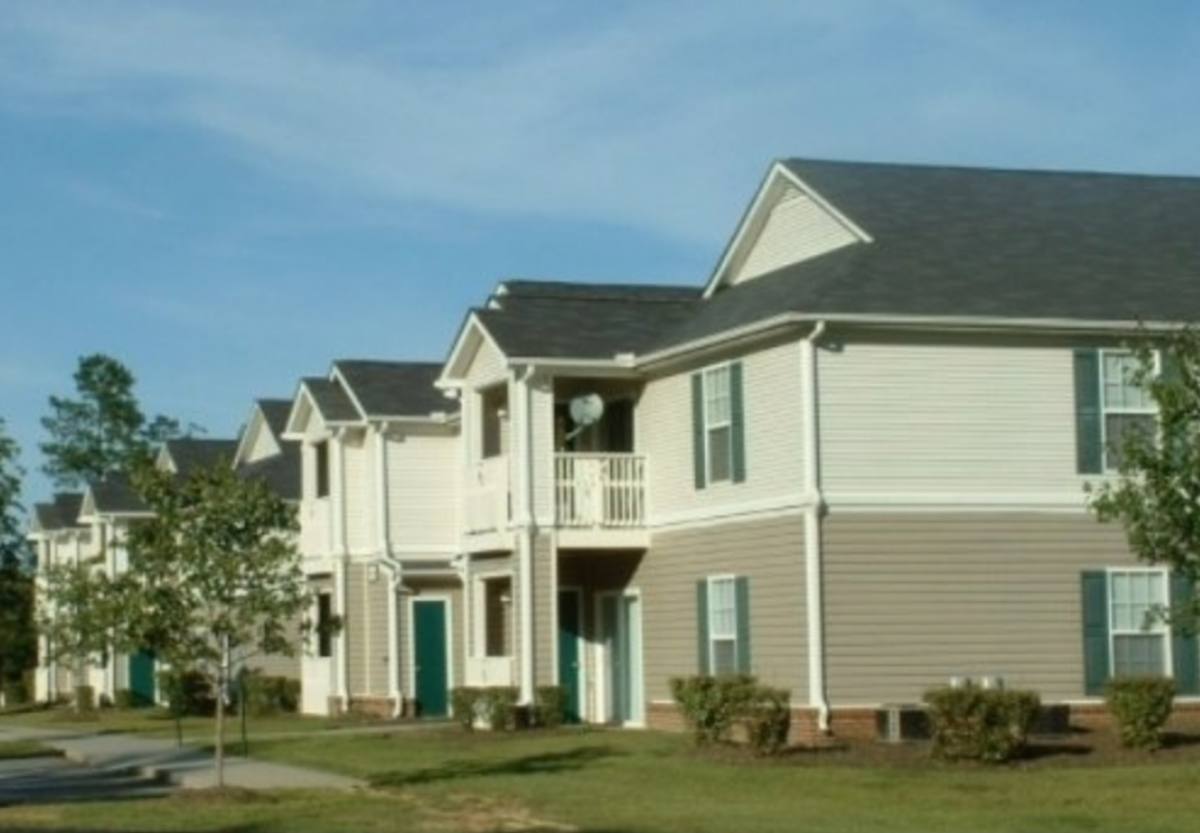 Apartment for rent at 881 Powell Dr, South Hill, VA 23970