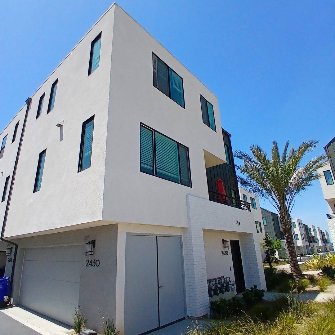 Townhouse for rent at 2430 Cascalote Loop, San Diego, CA 92154