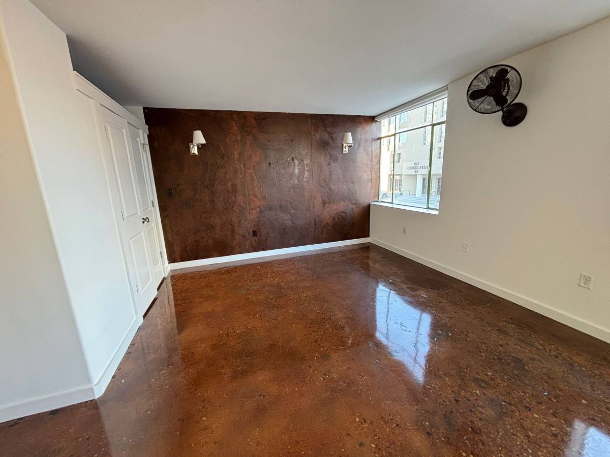 Apartment for rent at 275 S Church St, Spartanburg, SC 29306