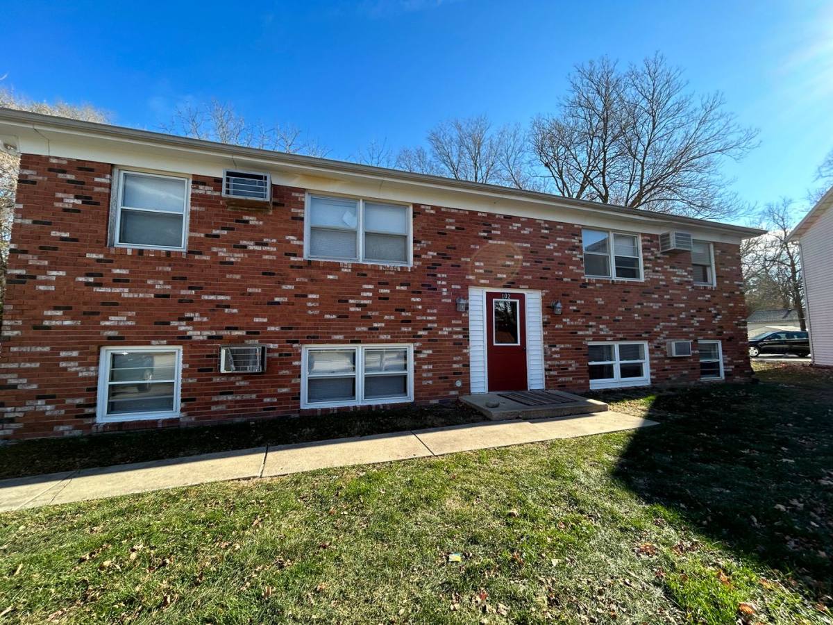 Apartment for rent at 102 College Park, Normal, IL 61761