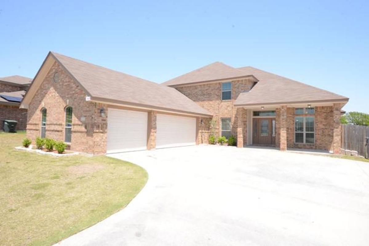 House for rent at 1021 Republic Circle, Copperas Cove, TX 76522