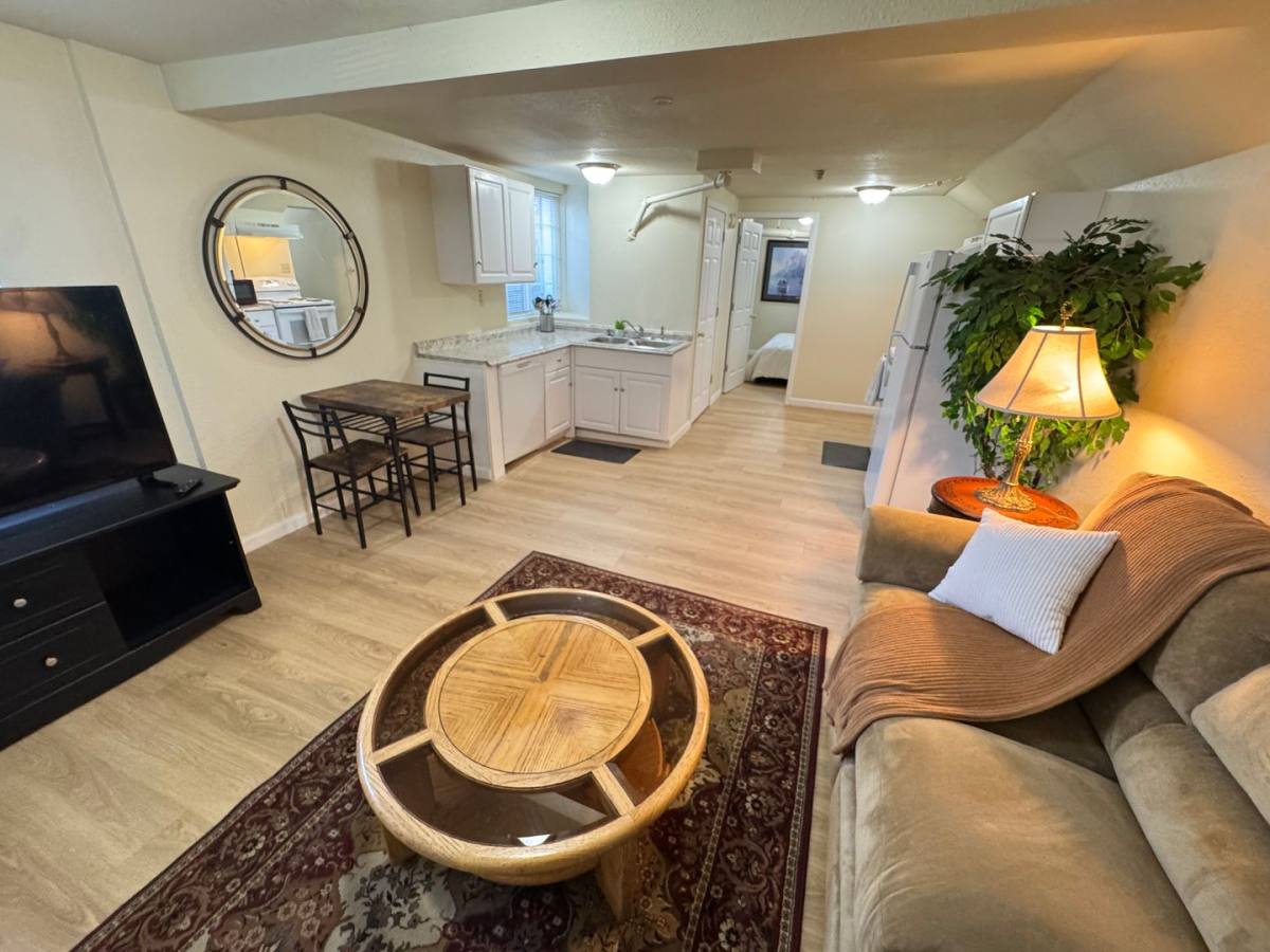 Apartment for rent at 903 S Adams St, Spokane, WA 99204