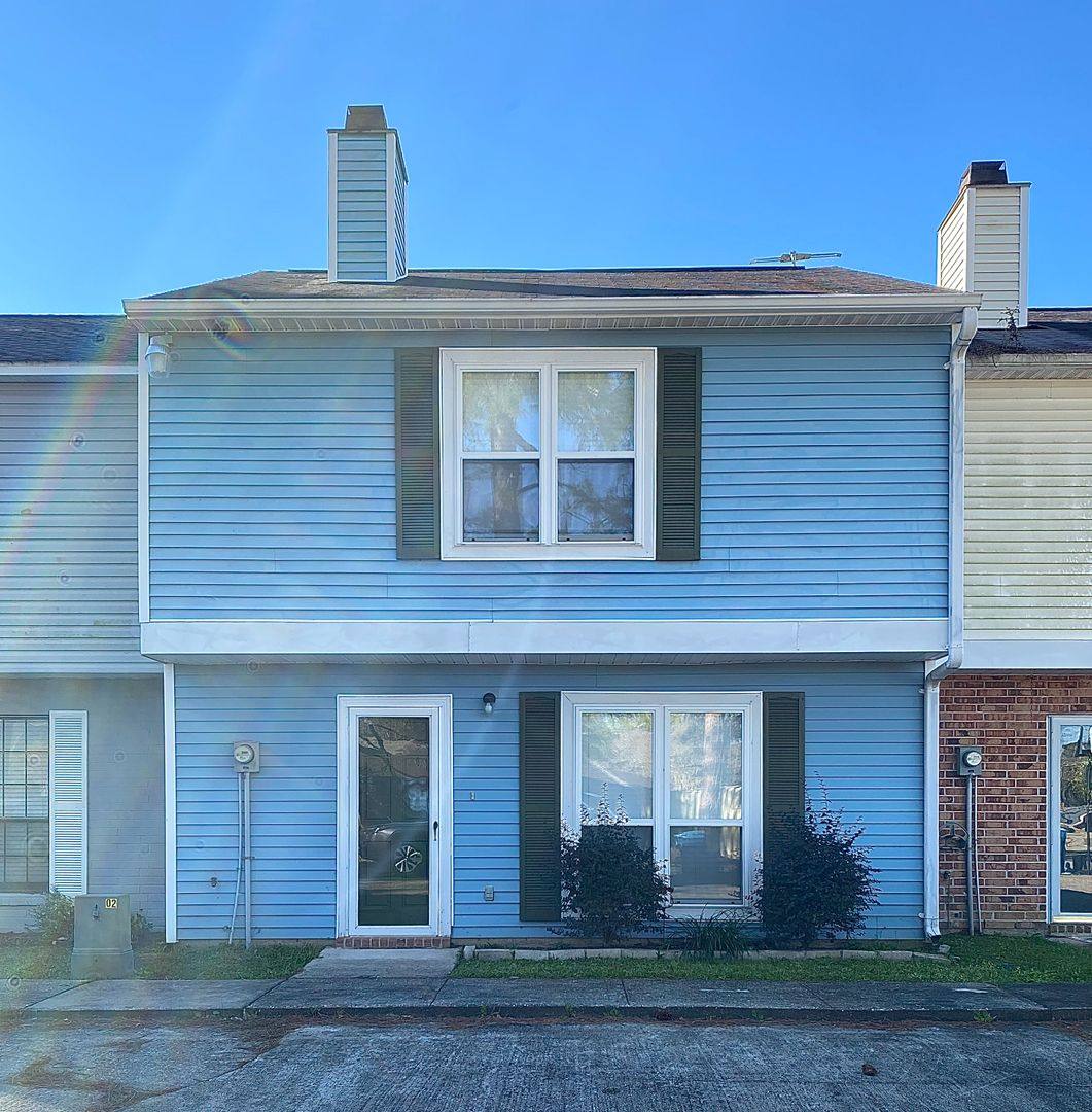 Townhouse for rent at 108 Whispering Pines, Lafayette, LA 70501