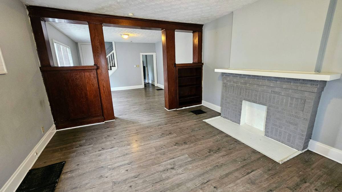 Apartment for rent at 928-930 Ellsworth Ave, Columbus, OH 43206