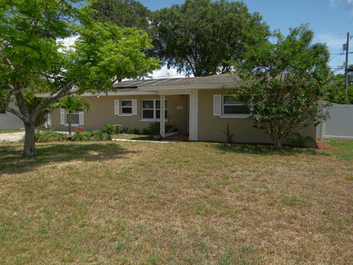 House for rent at 1803 Greenhill Dr, Clearwater, FL 33755
