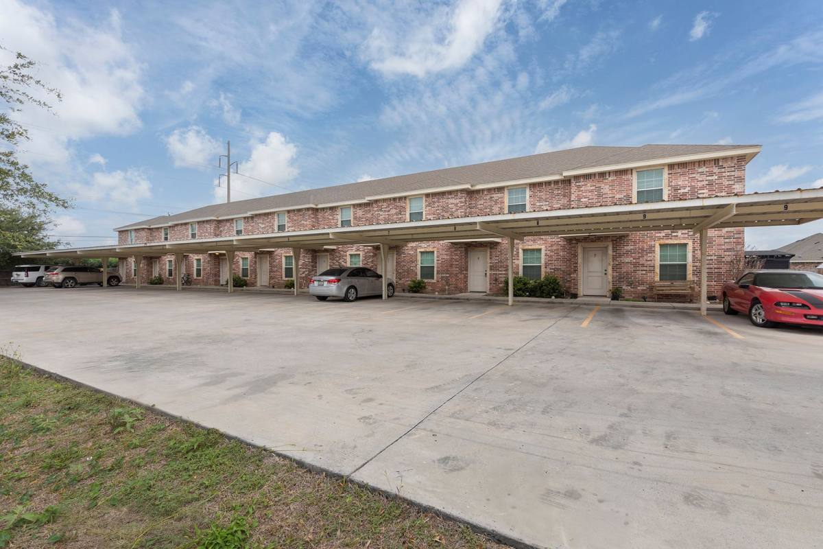 Apartment for rent at 2503 E Franklin Ave, Mission, TX 78573