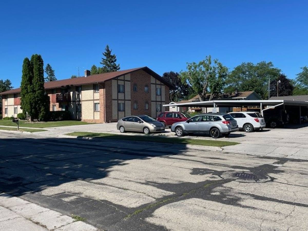 Apartment for rent at 1709 Jefferson St, New Holstein, WI 53061