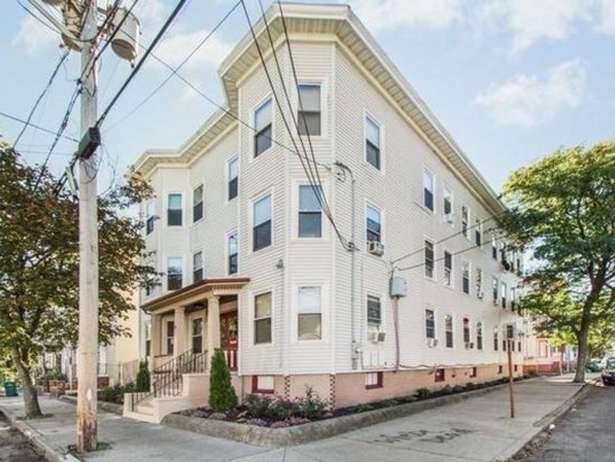 Apartment for rent at 41 Light St, Lynn, MA 01905