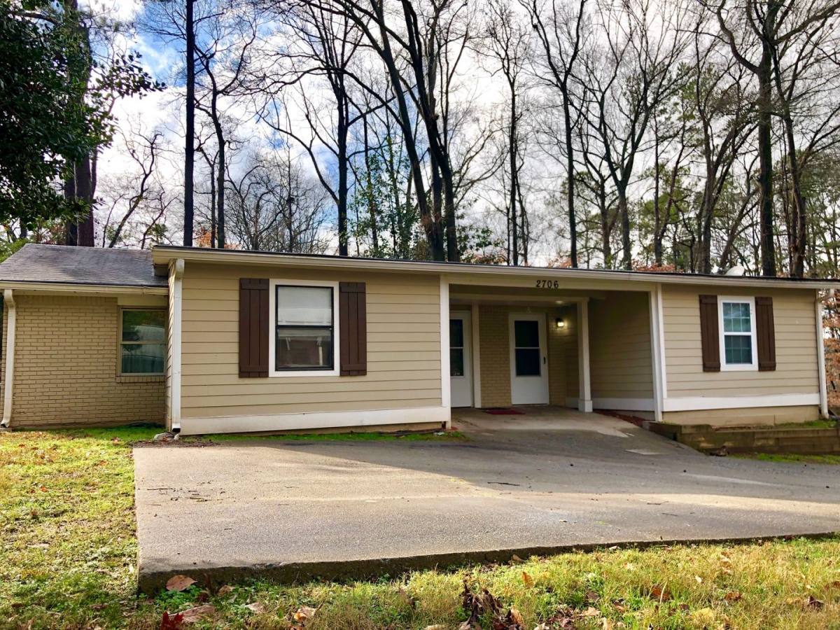 Apartment for rent at 2706 George St, Atlanta, GA 30318