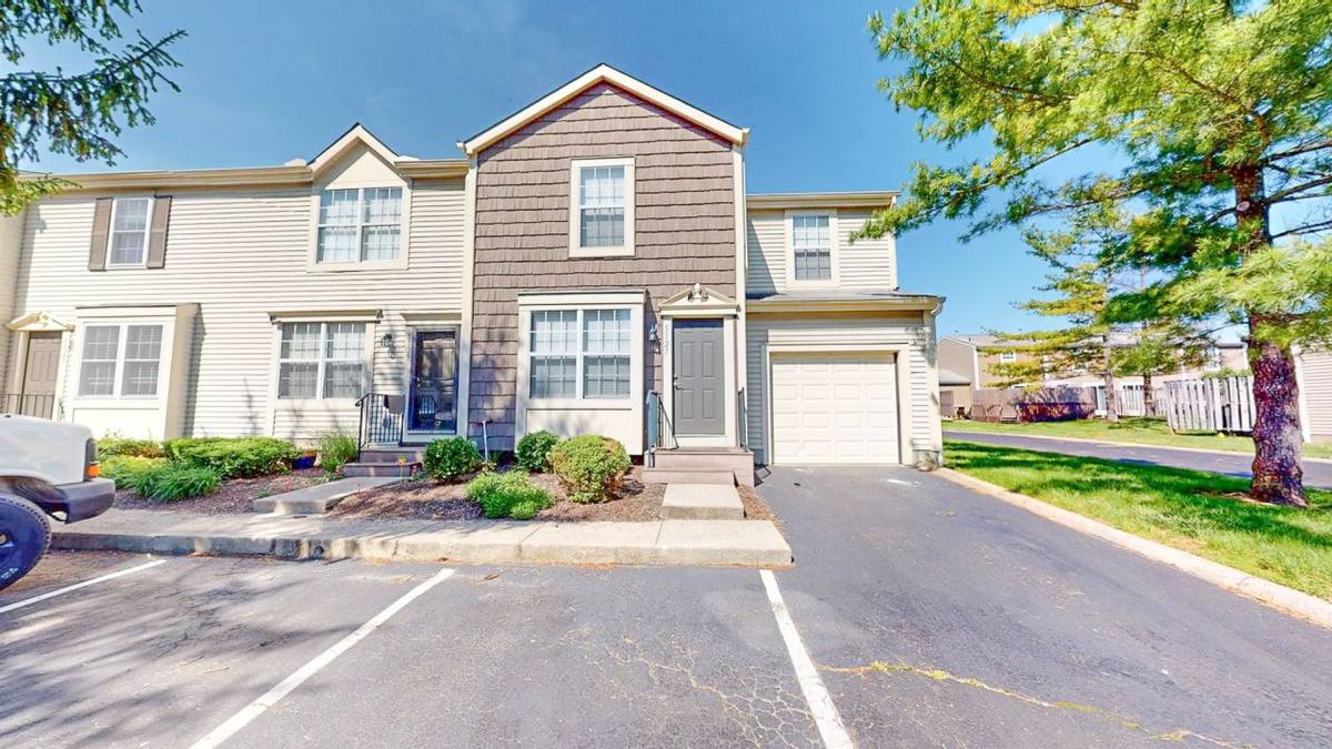 Townhouse for rent at 5127 Singleton Drive, 37D, Hilliard, OH 43026