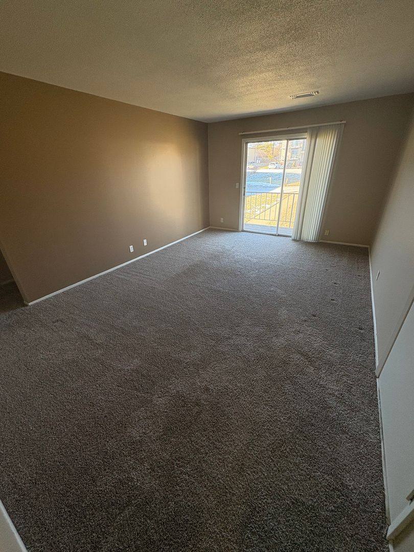 Bel Court, 2306 Village Court, Omaha, NE 68144 - Apartment for Rent - Image 3