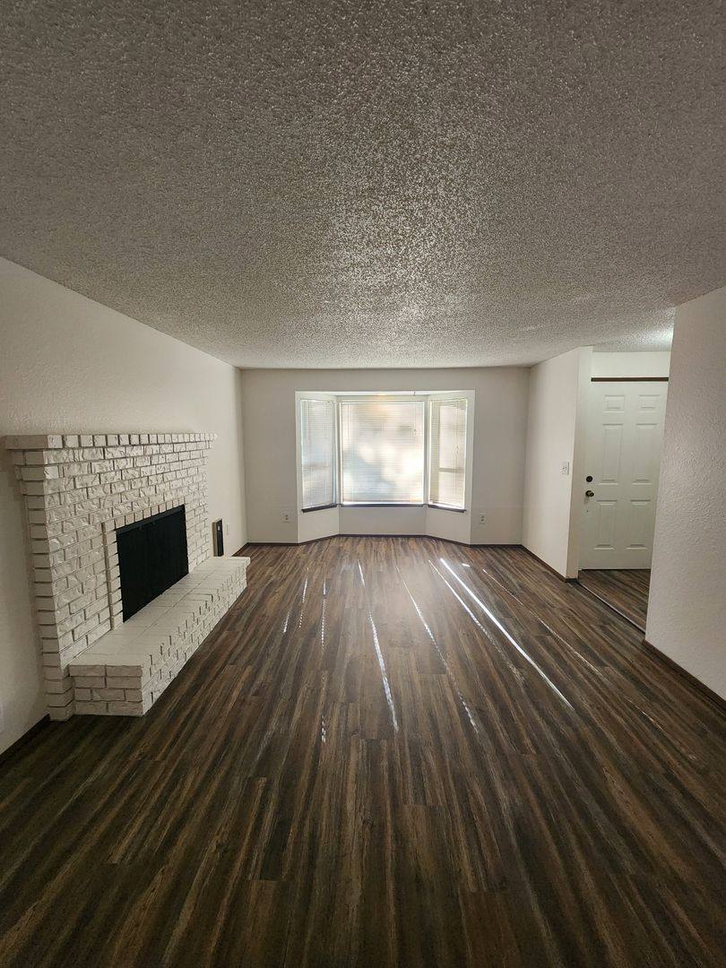 Apartment for rent at 10519-10521 36th St E, Puyallup, WA 98372