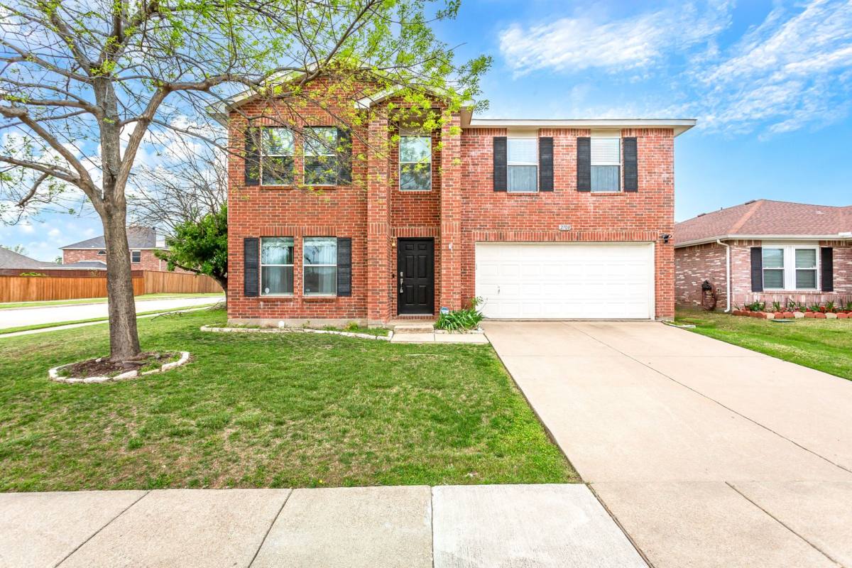 House for rent at 2700 Peach Dr, Little Elm, TX 75068