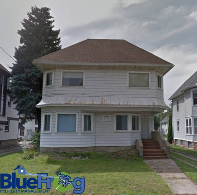 Apartment for rent at 929 Jackson St, Oshkosh, WI 54901