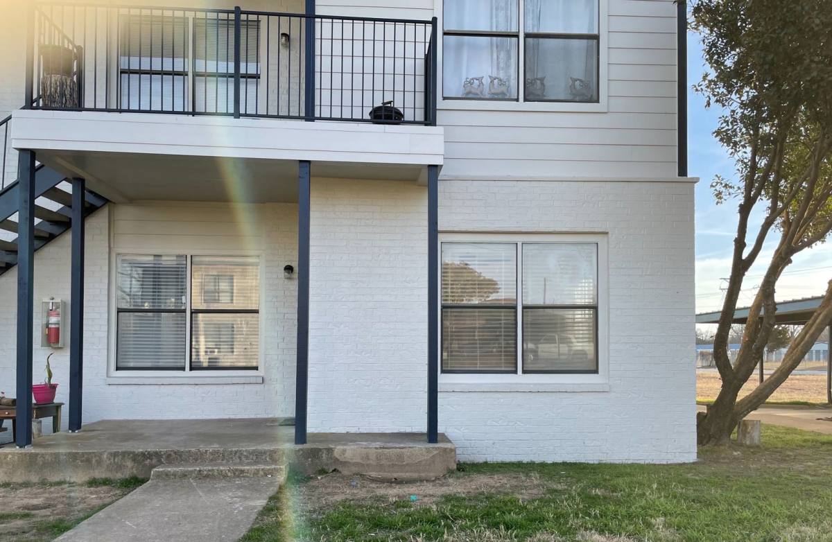 Apartment for rent at 11116 Liberty School Rd, Azle, TX 76020