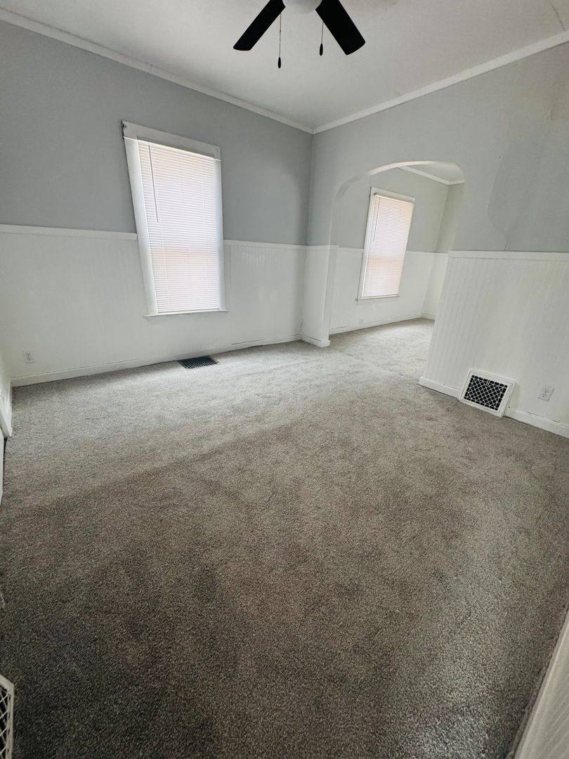 House for rent at 317 8th Ave SW, Aberdeen, SD 57401