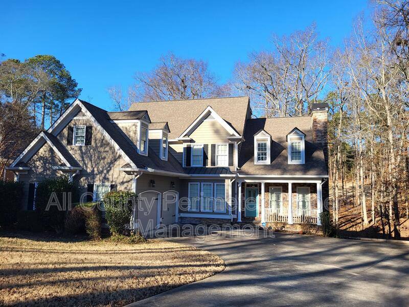 House for rent at 8291 Fairway Dr, Covington, GA 30014