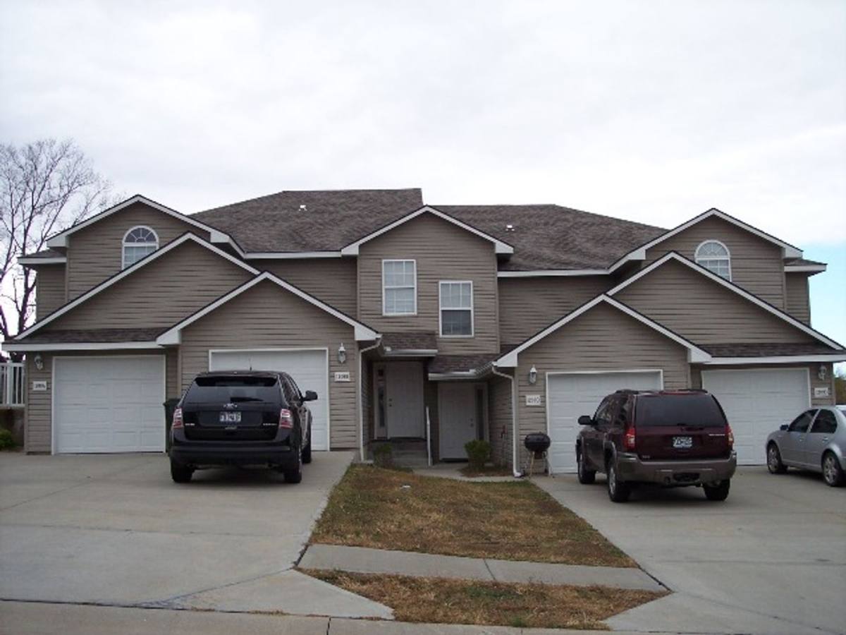 Apartment for rent at 1200 Pebblecreek Dr, Warrensburg, MO 64093