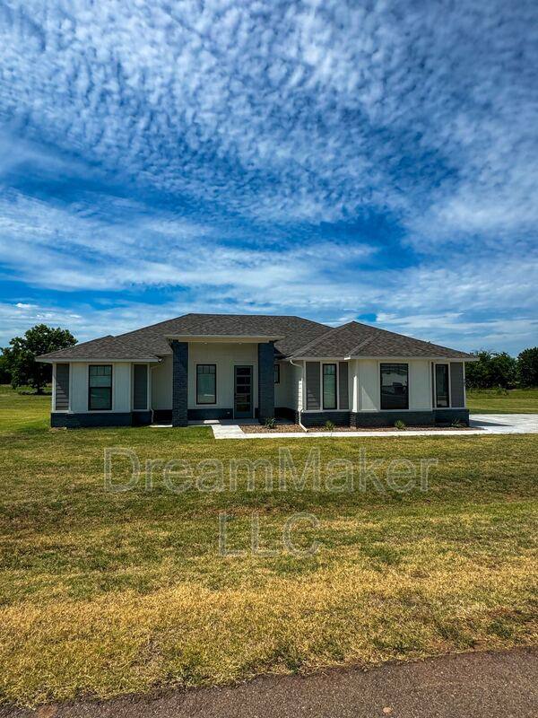 House for rent at 787 Flowers Dr, Washington, OK 73093