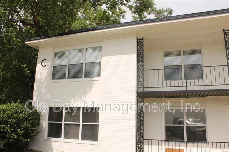 Condo for rent at 4009 Old Shell Rd #C2, Mobile, AL 36608