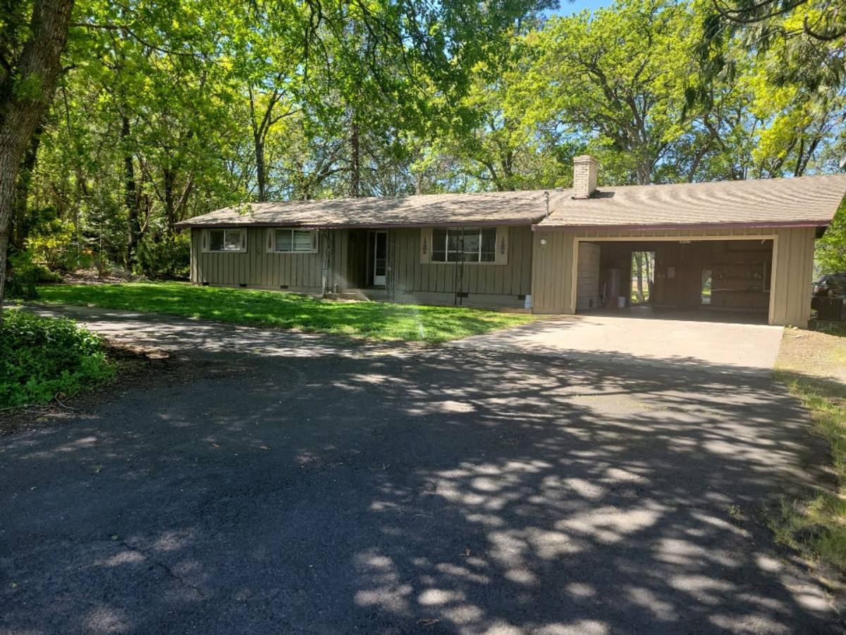 House for rent at 6692 Tarry Lane, Talent, OR 97540